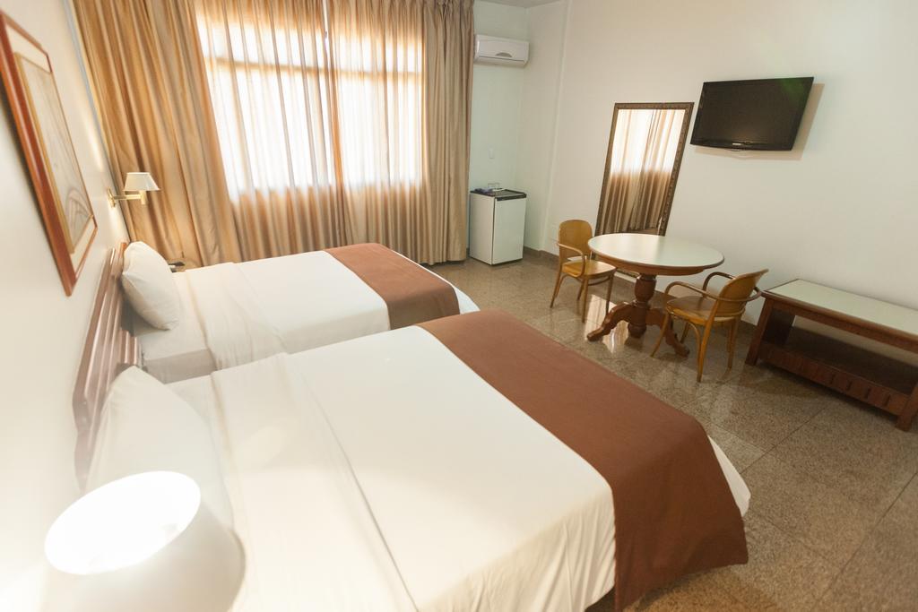 Dimas Lessa Hotel Montes Claros Exterior foto